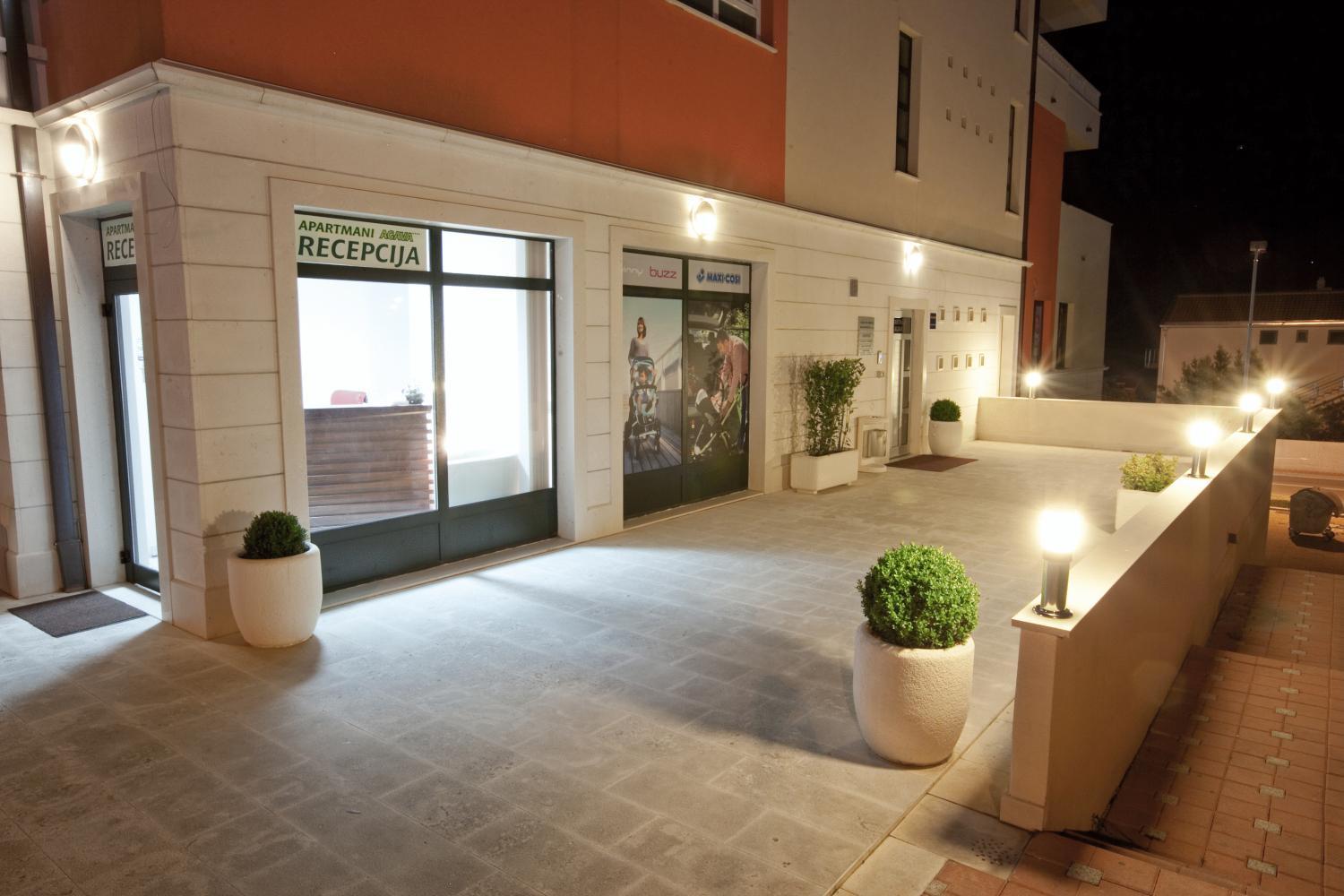 Apartments Agava Makarska Buitenkant foto